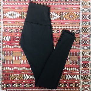 Black Lululemon leggings